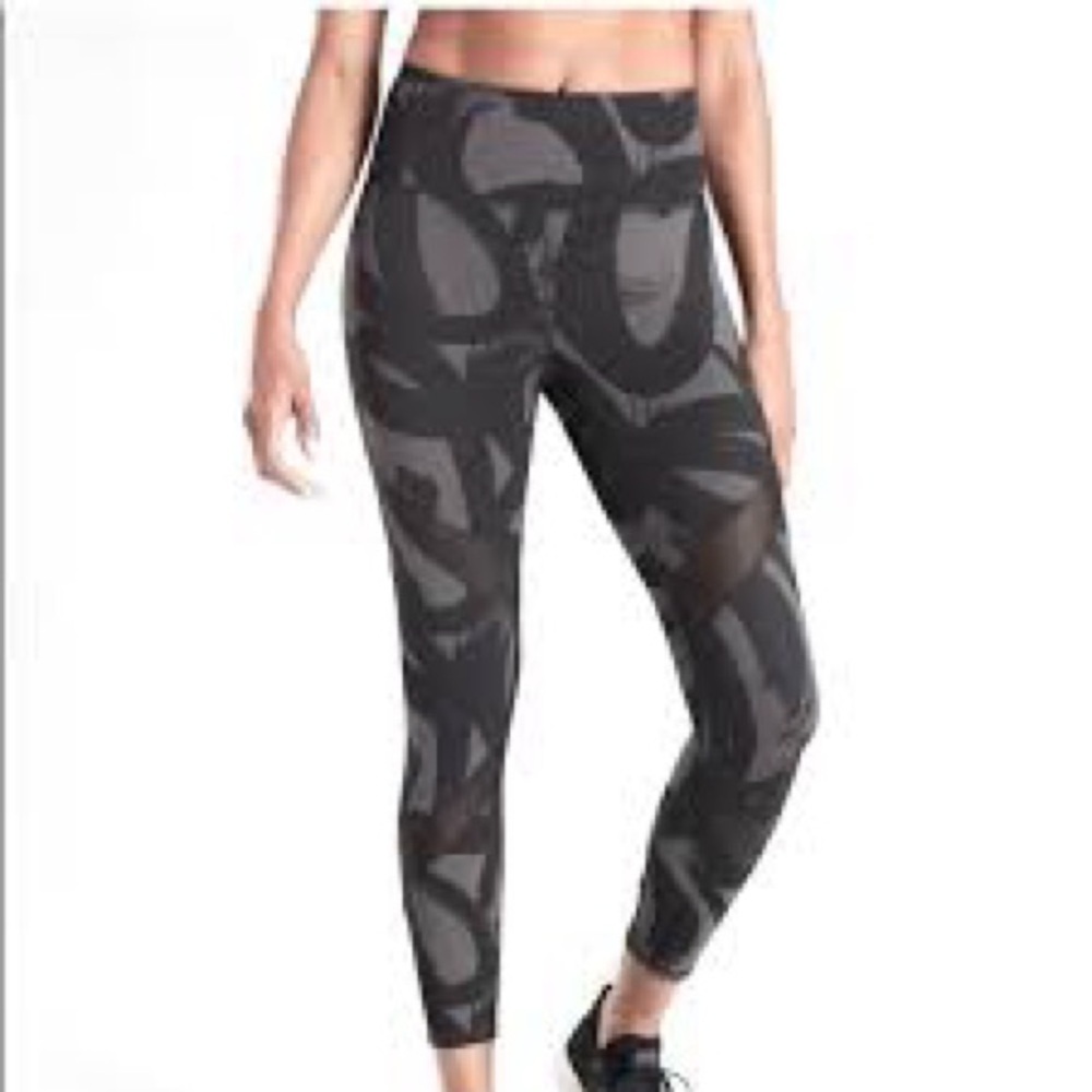 Athleta Tenacity Brush Stroke 7/8 Tight pocket leggings size small EEUC